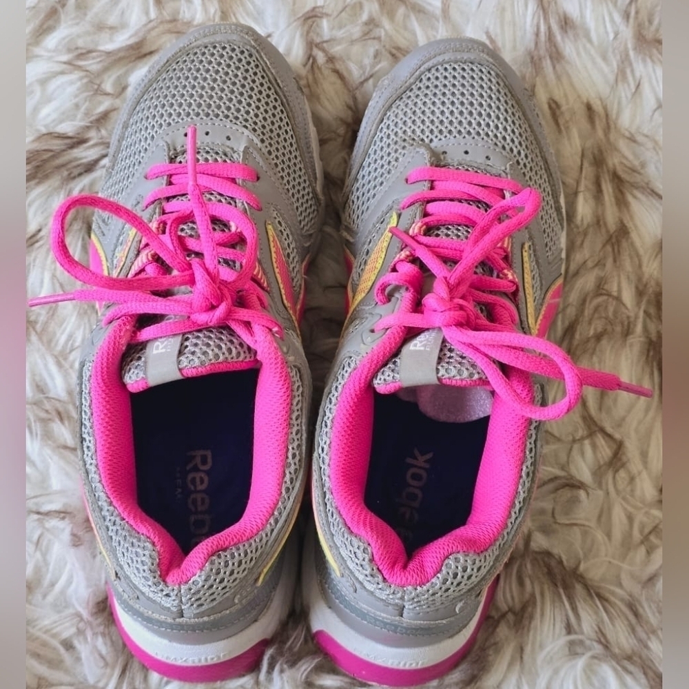 Reebok DMX Women's Grey On Pink Sneakers Size 8.5 🌴